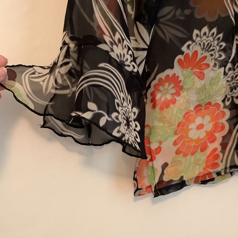 Nicola sheer button down - Picture 2 of 12